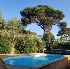 Chalet Californien, piscine privée, plage 5 mn !